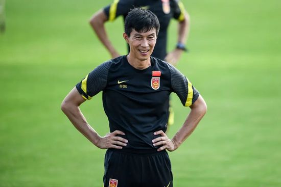 男女黄床上色视频